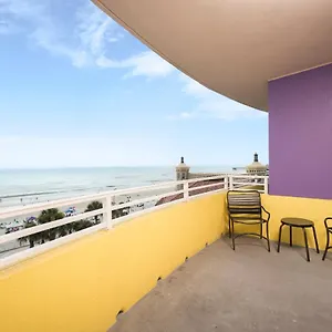 https://ocean-walk-609-1-bedroom-ocean-view-pools-lazy-river-sleeps-5.thedaytonabeachhotels.com